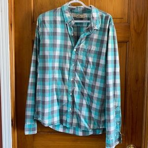 Men’s Hollister plaid shirt